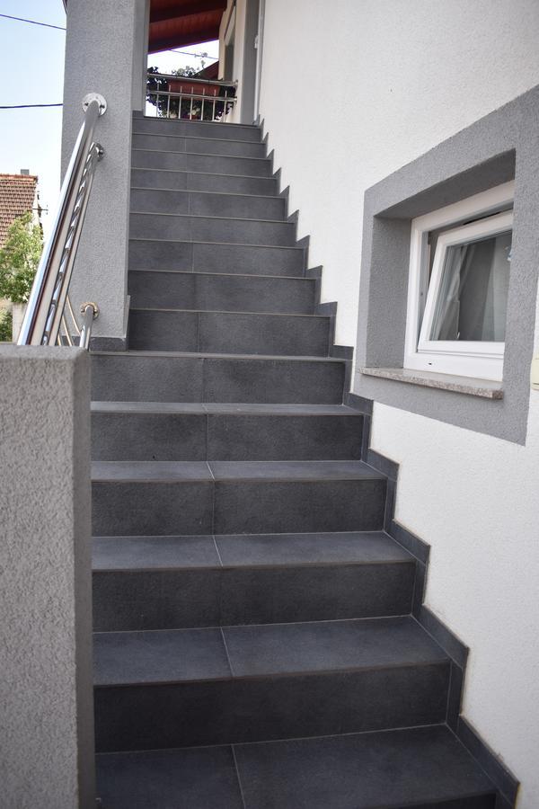 Guesthouse Samolov Vrhovine Екстериор снимка