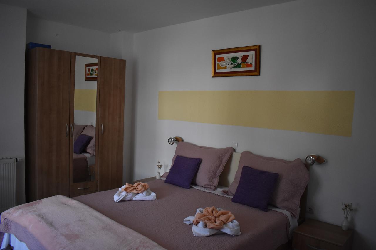 Guesthouse Samolov Vrhovine Екстериор снимка